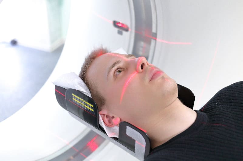 CT 掃描是一種無痛檢查，不需要麻醉的檢查。