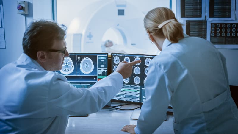 CT 掃描能讓醫生以無痛、非入侵性且精準的方式獲取多個器官和組織的詳細影像圖。