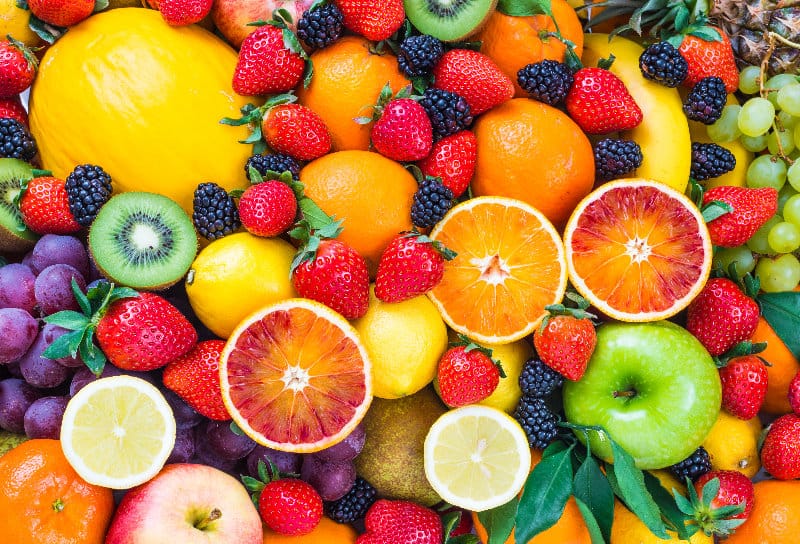 水果是維他命、礦物質、膳食纖維的重要來源，可刺激腸道蠕動和幫助消化。